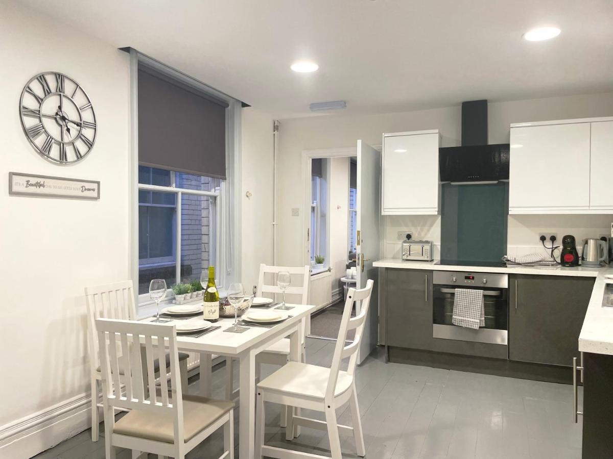 Central Penthouse By Hnfc Stays Newcastle Upon Tyne Esterno foto